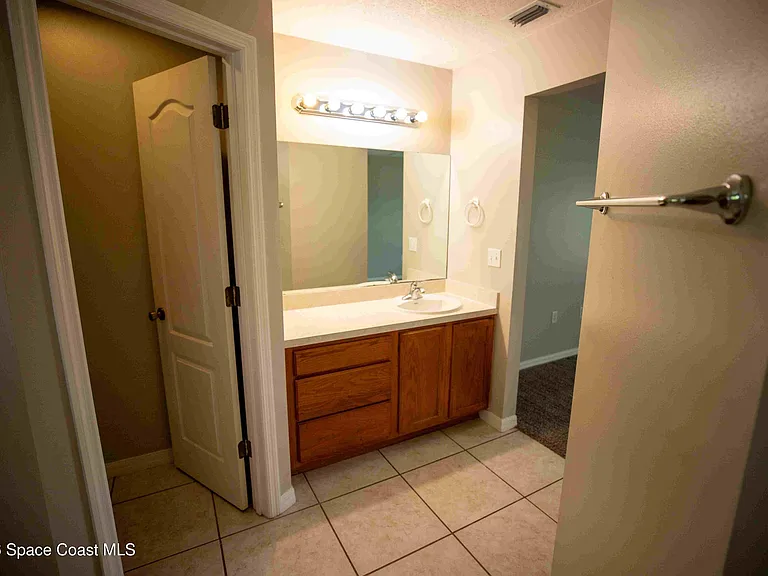 3821 Long Leaf Dr — Photo 7