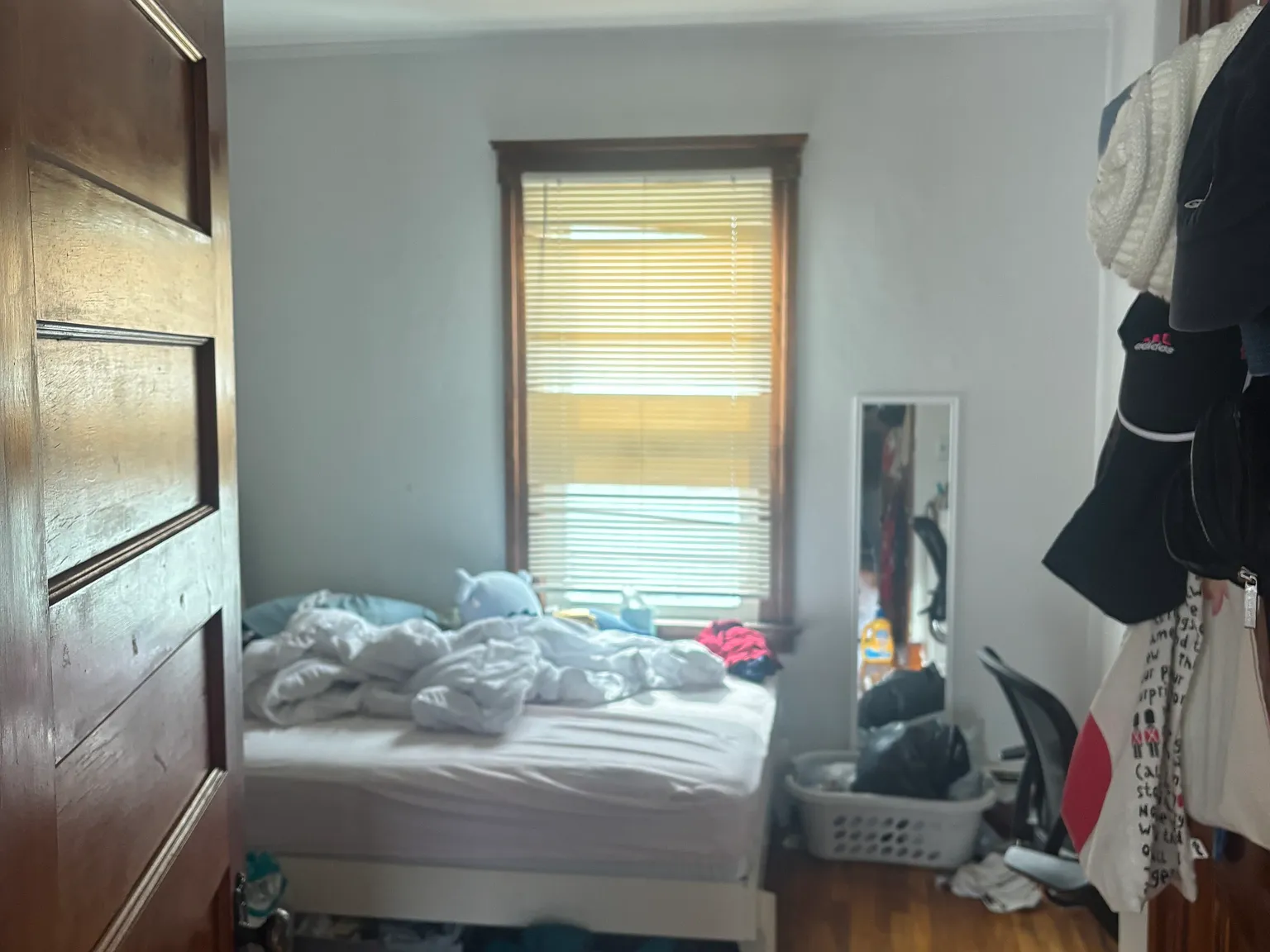 4 bed, 1200 sqft, $2,600 — Photo 4