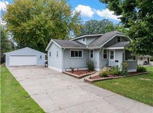 1212 S Grove Ave, Owatonna, MN 55060