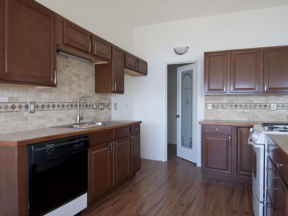 5th image of 600 N Shore Dr APT 3
