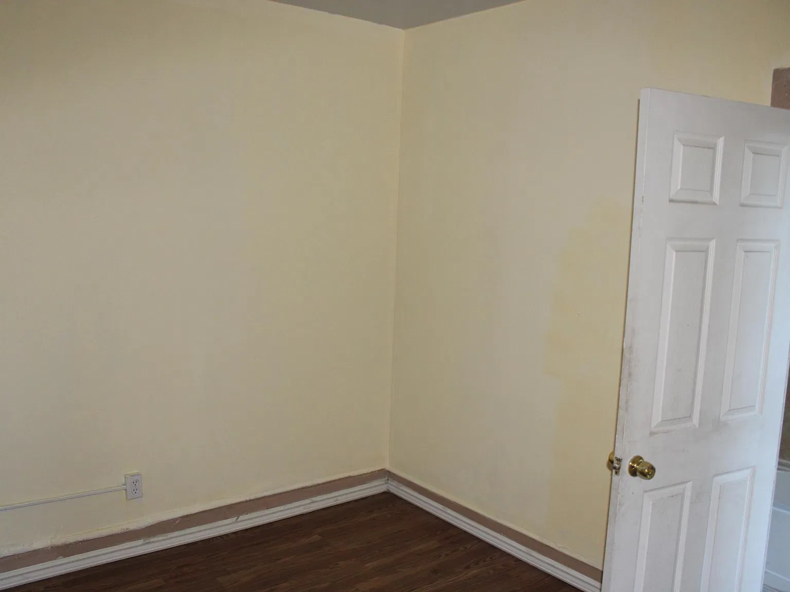 2 bed, 894 sqft, $1,400 — Photo 2