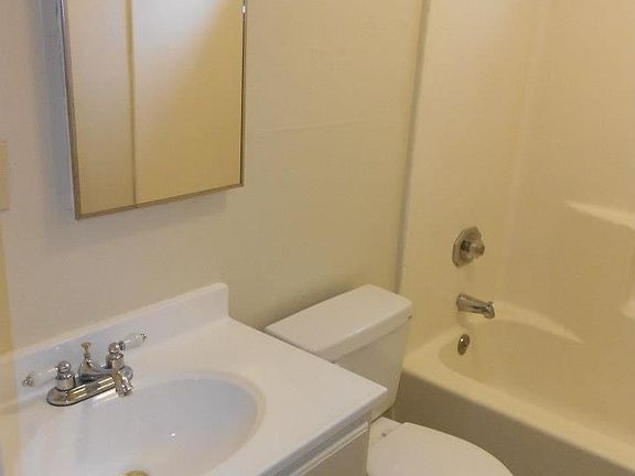 4th image of 335 N Avenue 51 APT 1