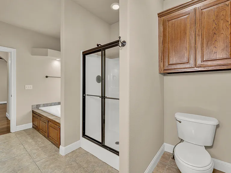 605 NW 17th Ct — Photo 31