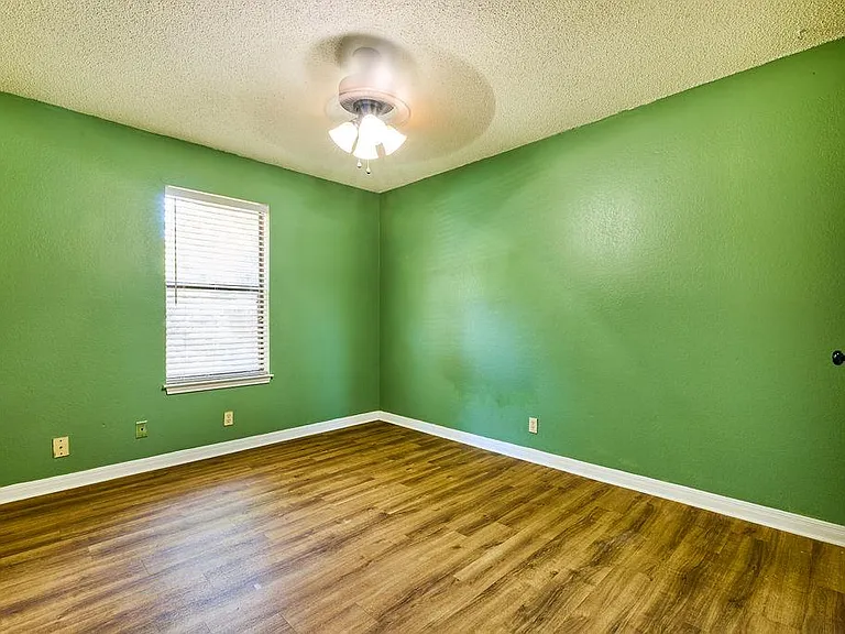 1105 Stratford Cv — Photo 24