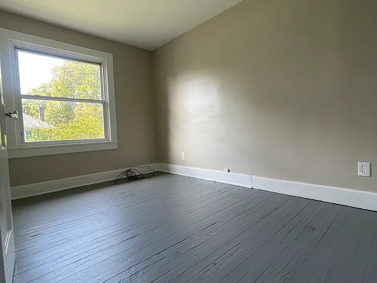412 Melville St — Photo 10