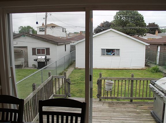 3rd image of 5131 S Nordica Ave