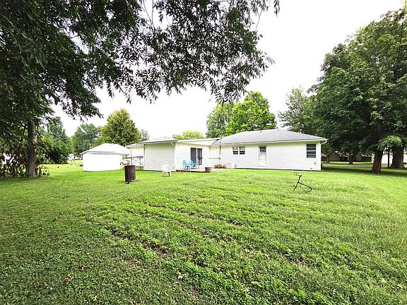 5th image of 355 S Lee Evans Dr