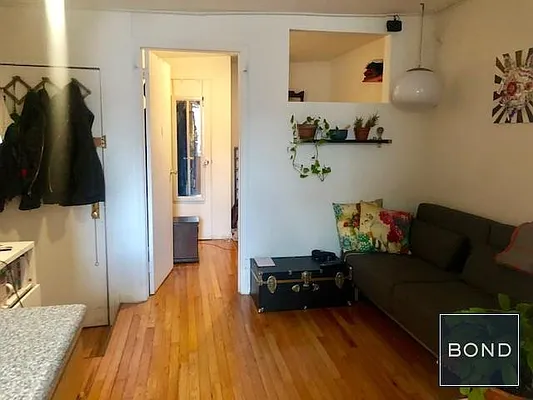 Rented by Bond New York | media 10
