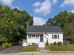 30 Oakmere St, West Roxbury, MA 02132