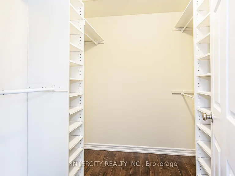 258 McMeeken Dr — Photo 18