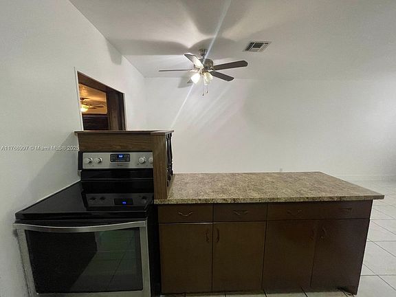 2nd image of 1011 Avenue E E #F