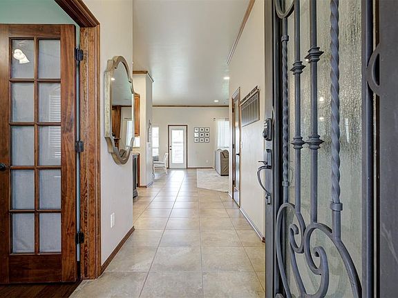 5th image of 300 SW 173rd St