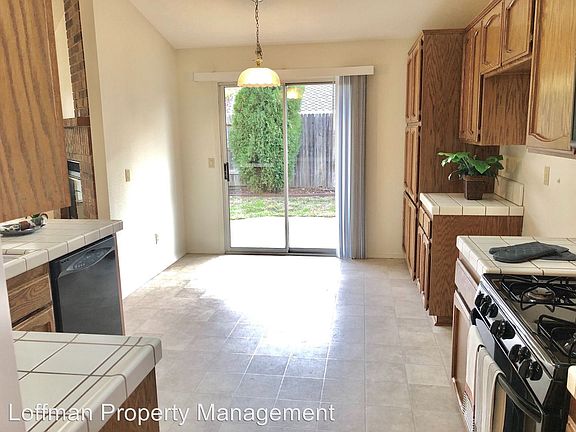 5th image of 1356 Champagne Cir