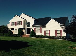 3 Sara Ln, Succasunna, NJ 07876