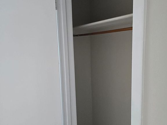 4th image of 30 Fairlane Ave #2