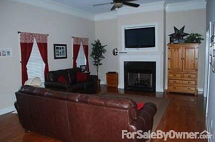 3rd image of 2484 Cumberland Trce NW