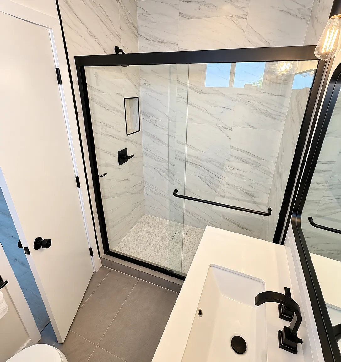 2 bed, $4,950 — Photo 4