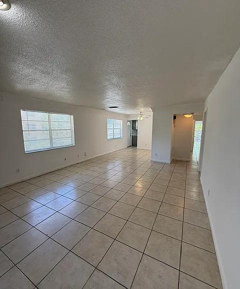 1020 N 18th Ct #201 — Photo 7