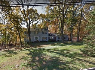 14 Cambridge Dr, Warren, NJ 07059