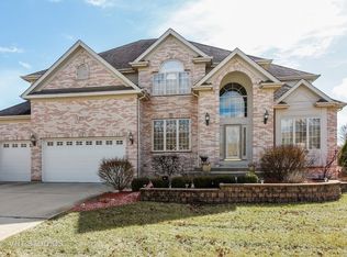 816 Pueblo Ct, Naperville, IL 60565