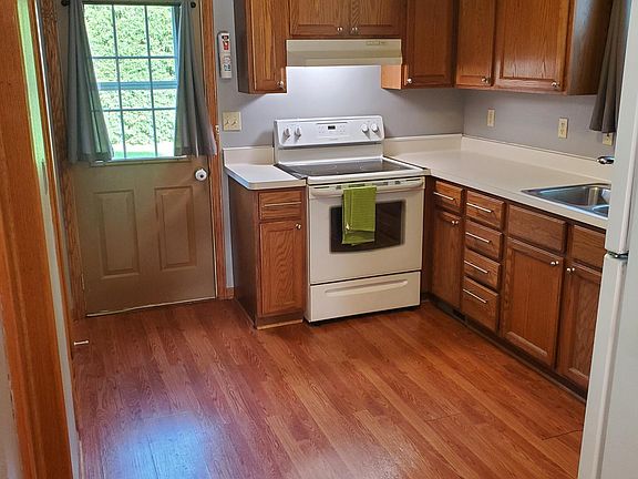 2nd image of 6831 Diane Dr