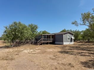 2822 Tomblin Rd, Bigfoot, TX 78005