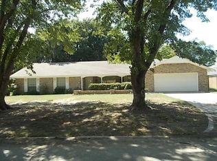 811 Virginia Ln, Ardmore, OK 73401