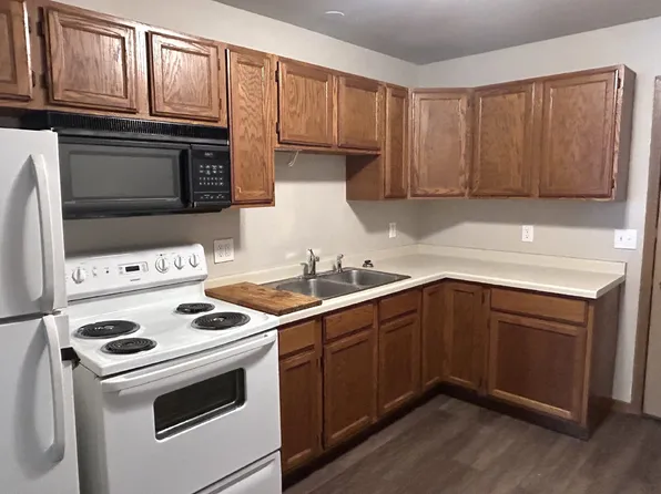 732 E Beacon Ave #4, New London, WI 54961