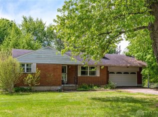 3192 Hickorynut Dr, Fairborn, OH 45324