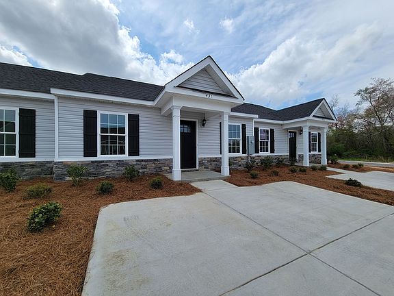 3rd image of 431 Andover Dr