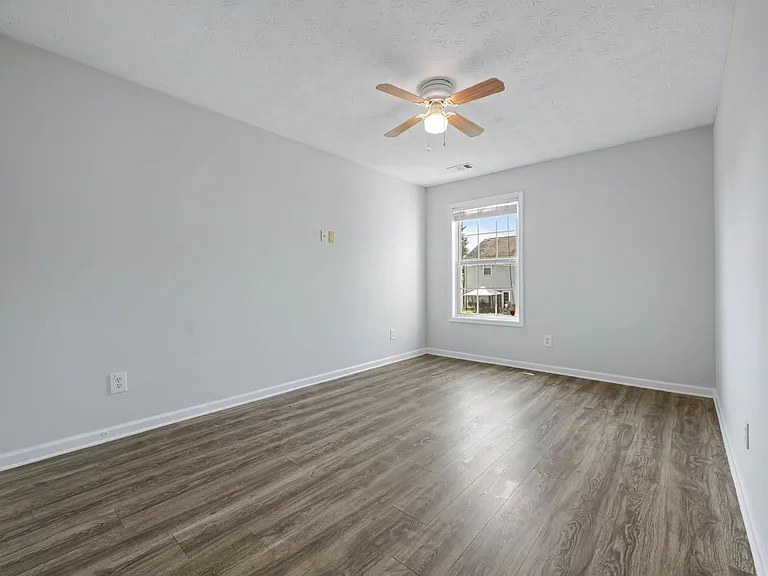 290 Clairidge Ln — Photo 31
