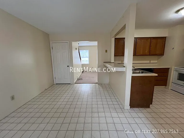 71 Valley View Ln #B — Photo 3