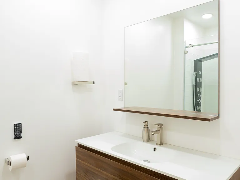 140-32 Franklin Ave #2 — Photo 1