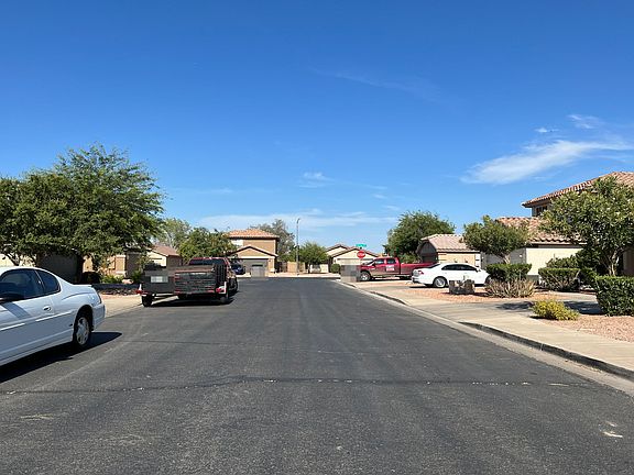4th image of 11923 W Columbine Dr