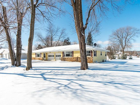 2nd image of 2631 Lakeshore Dr #2633