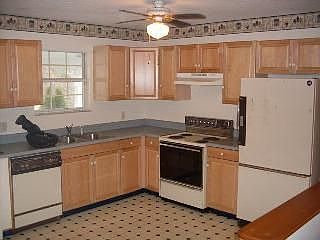 2nd image of 115 Vista Dr