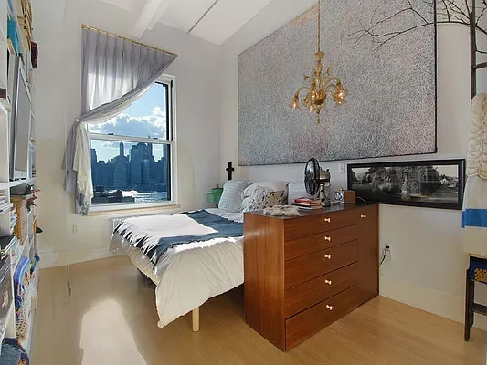 Sold by Sotheby's International Realty | media 5