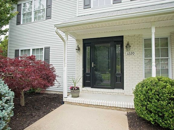 2nd image of 1220 Wilkinson Dr