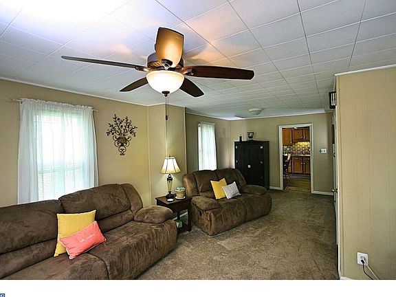 2nd image of 539 Rosemont Ave