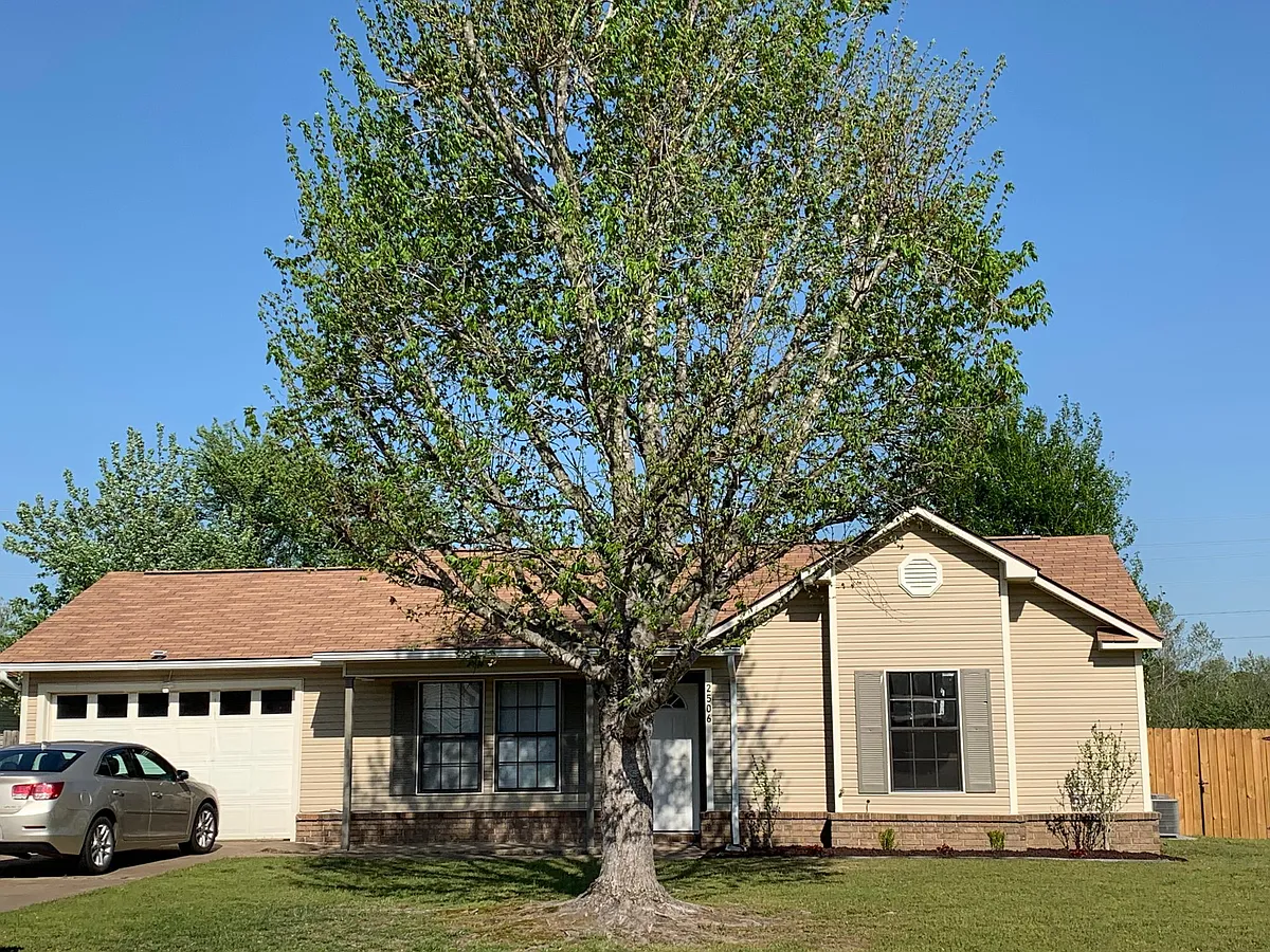 Building Photo - 2506 Broken Hill Dr