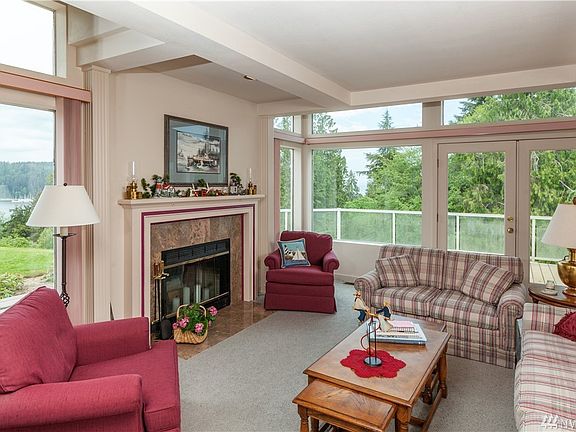 3rd image of 231 Windrose Dr