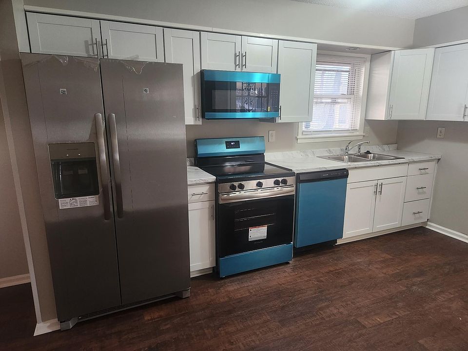2nd image of 4240 Bacon St