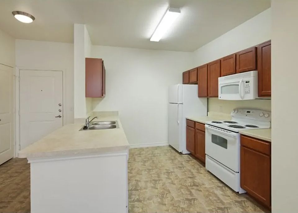 1st image of 703 N San Marcos #1