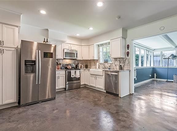 3rd image of 1308 Christopher Ct