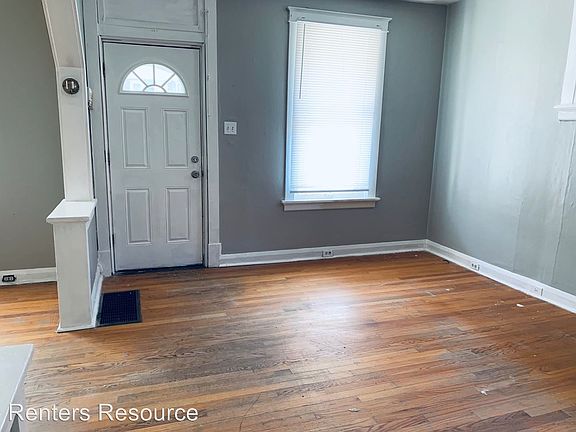 2nd image of 4443 S 38th St
