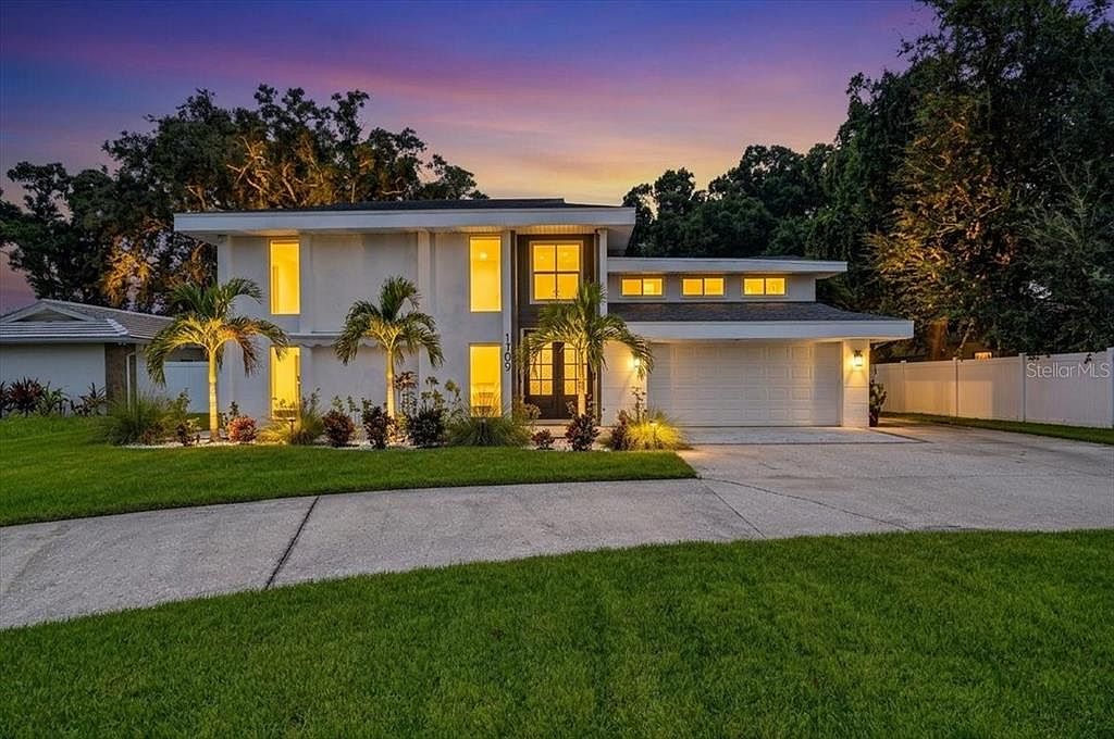 1709 ANASTASIA WAY S — St. Petersburg Country Club