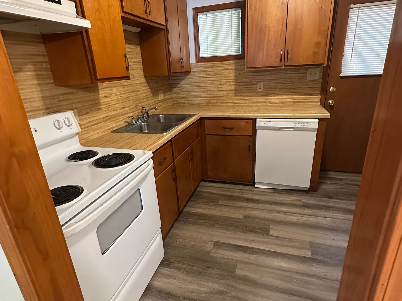 2 bed, 835 sqft, $995 — Photo 4