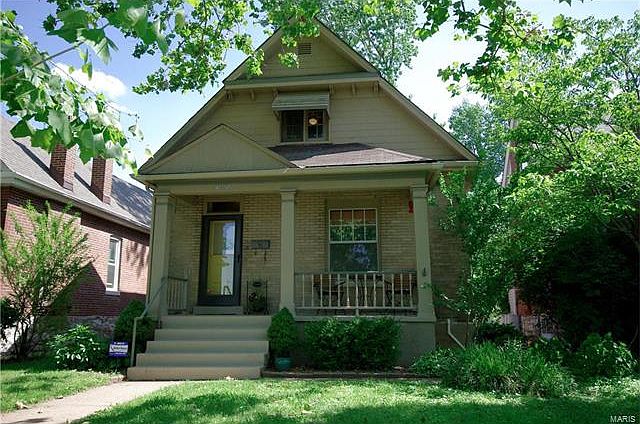 1st image of 4938 Botanical Ave