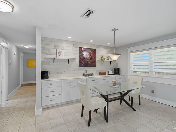 4th image of 2600 Tralawn Dr