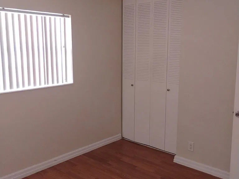 5011 W Oakland Park Blvd #203 — Photo 23